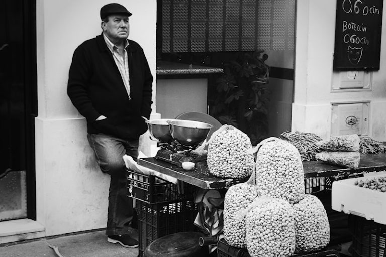 El Puerto de Santa Maria: The snail seller