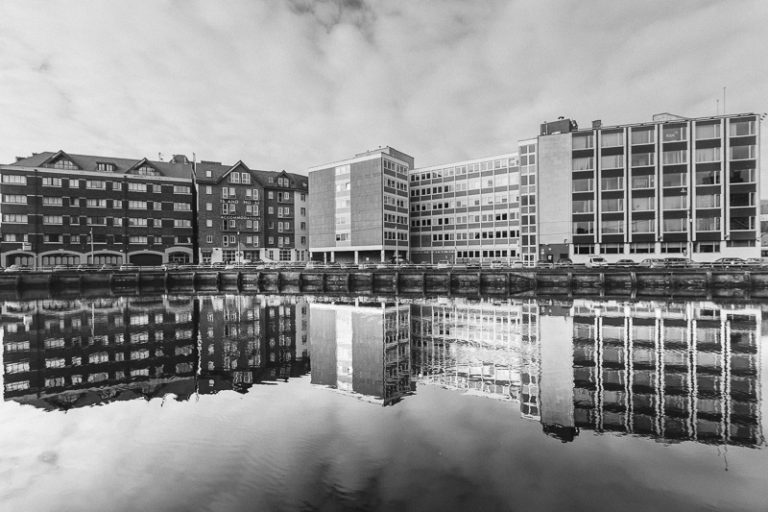 Buildings on the Lee