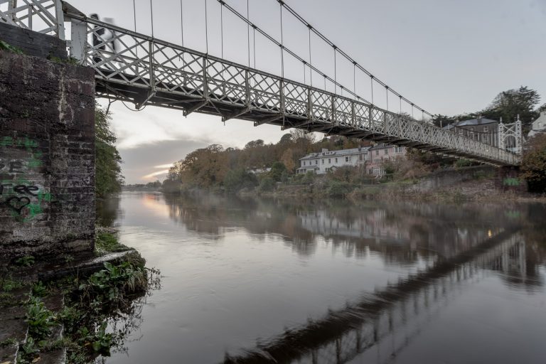 Shakey Over The River Lee