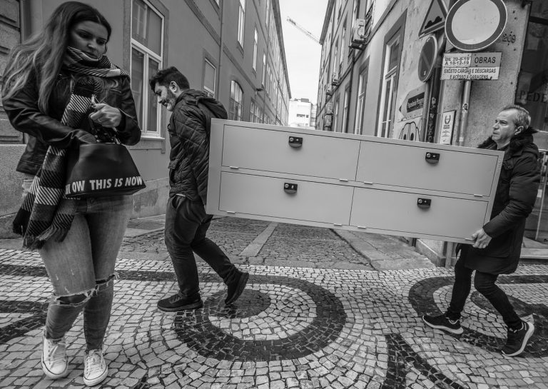 This is one way to social distance