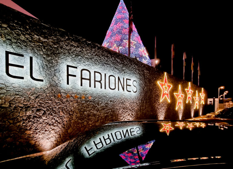 Hotel Fariones In Lights