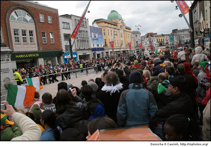 Crowds on St. Patrick's Day 2008 in Cork