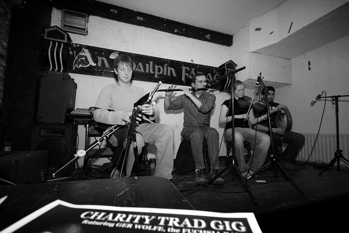 Trad Irish Music Gig at an Spailpin Fanach