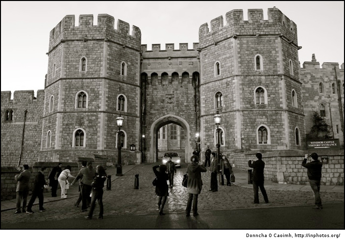 Tourists outside Windsor Castle