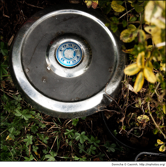ford hubcap