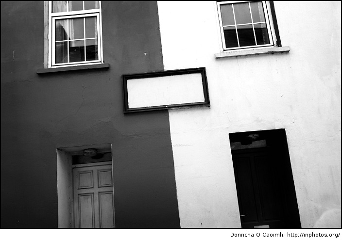 Black and White in Kinsale